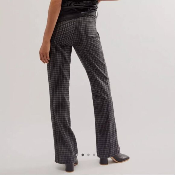 Free People Women's Jana Flare Trouser Pants Houndstooth Plaid Black Gray Sz 6 - Picture 2 of 14